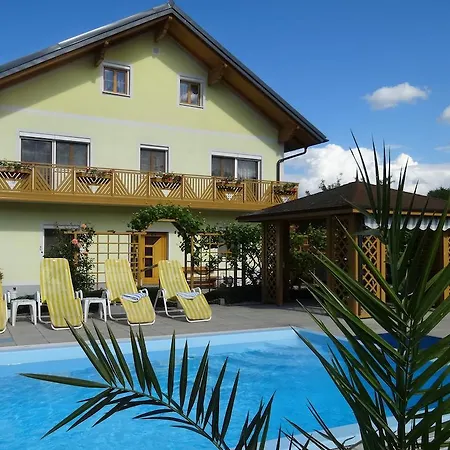 Pension Scherwirt Konukevi 3*
